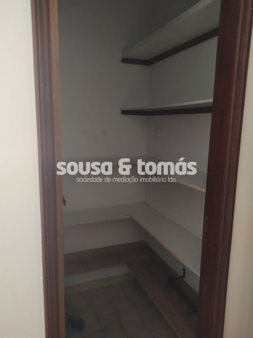 Sousa & Tomás - Sociedade de Mediação Imobiliária, Lda