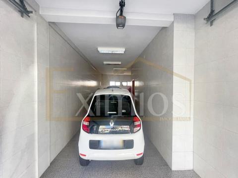 Garagem para quatro carros, em Vila do Conde