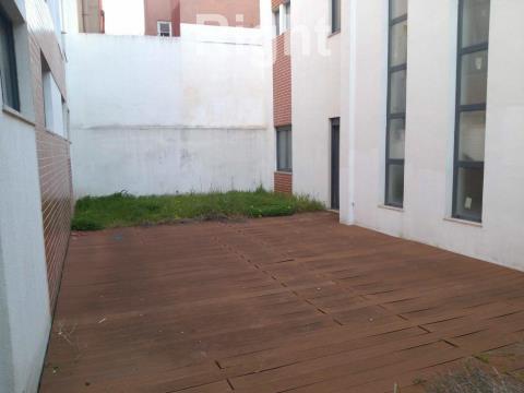 New building with 9 fractions and garage in Ajuda