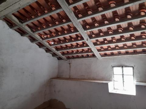 3 bedroom house to renovate - Póvoa Palhaça - Fundão- Portugal