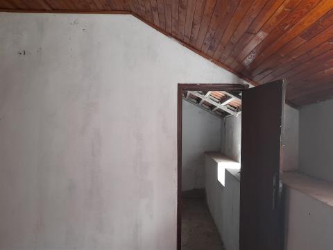 3 bedroom house to renovate - Póvoa Palhaça - Fundão- Portugal