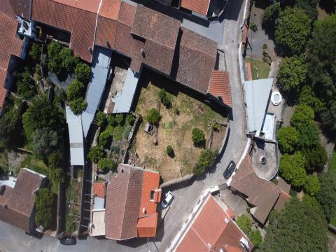 Centenary house to restore - T8 - Backyard - Póvoa de Rio de Moinhos