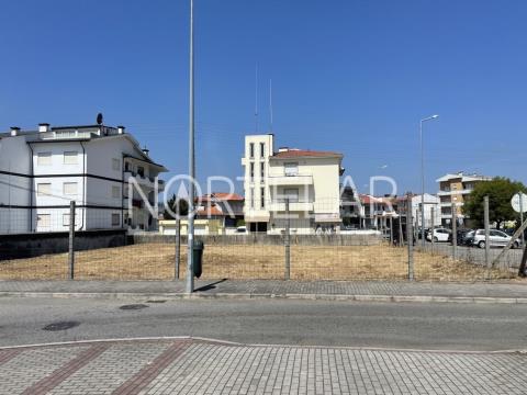 Land for Construction in the Center of Trofa