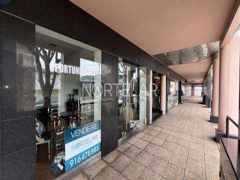 Shop/office of 40m2 for rent