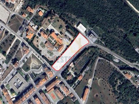 Plot of Land with Approved Project for 56 Apartments in Fátima