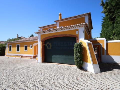Excellente villa de 7 chambres sur le terrain de golf à Quinta da Beloura