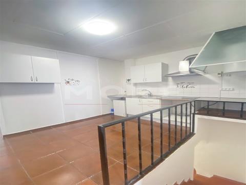 House T1