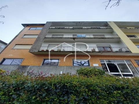 Apartamento T6 com garagem fechada à venda no centro de Braga
