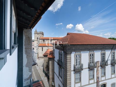 Apartamento T1+1 no Centro Histórico de Guimarães