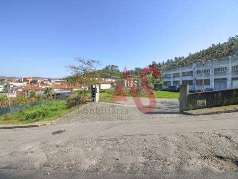 Industrial land for construction with 4,962 m2 in São João, Vizela