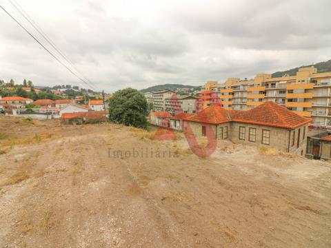 Lote de terreno para construção com com 3.393 m2 em São Miguel, Vizela
