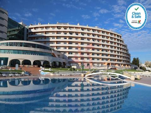 Ferienwohnungen T0 ab 75.000€, eingefügt im Hotel Paraíso de Albufeira