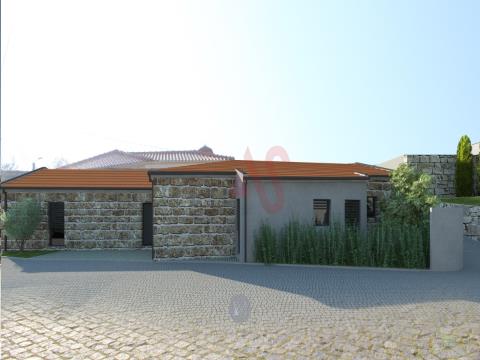 Maison de ville de 3 chambres à Remodeler à Vila Nova do Campo, Santo Tirso