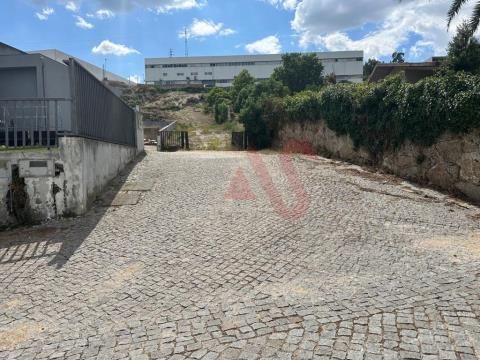 Land for industrial construction with 5.685 m2 in Infias, Vizela