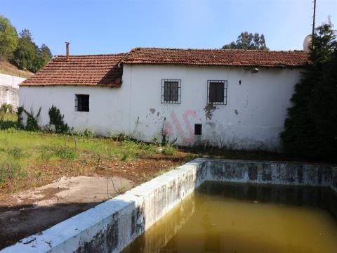 Moradia T3 com 1.500 m2 para restauro Barrosas, Lousada