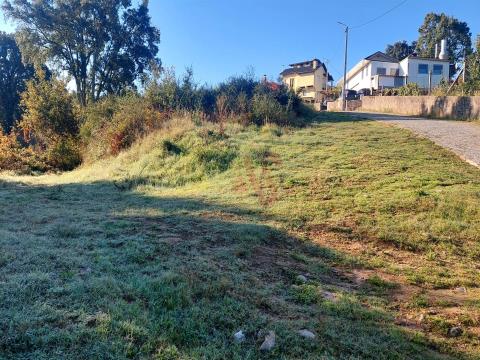 Land for Construction with 530m2 in Roriz, Santo Tirso