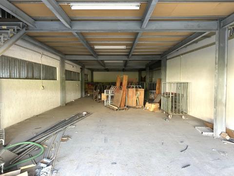 Warehouse with 363.90 m2 for rent in Moreira de Cónegos, Guimarães