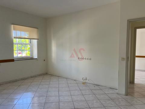 Office for rent in the center of Vizela with 37.25 m2