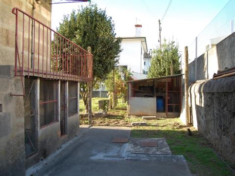 Casa 4 dormitorios para restauración en Vila das Aves, Santo Tirso
