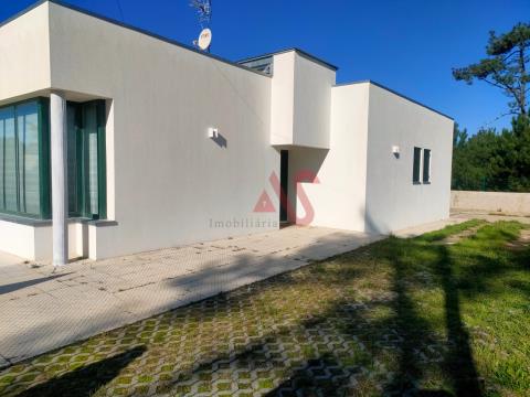 Single storey house T3+1 in the Urbanização Nova Ria in Torreira, Murtosa
