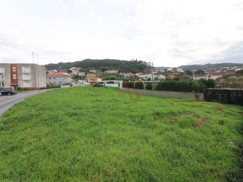 Rustic land with 1,200 m2 in Vilarinho, Santo Tirso