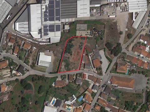 Terreno para construção com 3.300 m2 em Vilarinho, Santo Tirso