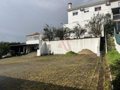 Moradia Geminada T4 em Longos, Guimarães