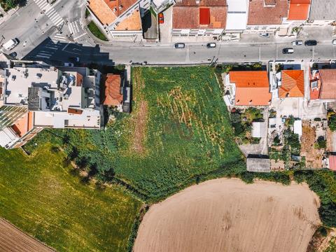 Terrain à bâtir de 4 130 m2 au centre de Felgueiras