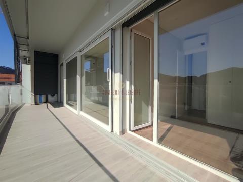 Nouvel appartement T4 avec une excellente qualité de construction à Setúbal