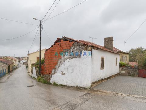 ANG956 - Maison de plain-pied de 2 Chambres à Vendre à Porto de Mós, Porto de Mós