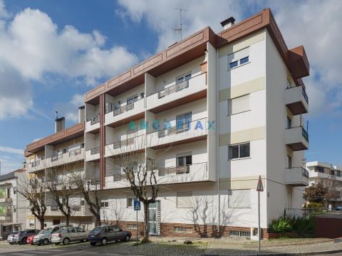 ANG998 - Apartamento T4 para Venda em Marinheiros, Leiria