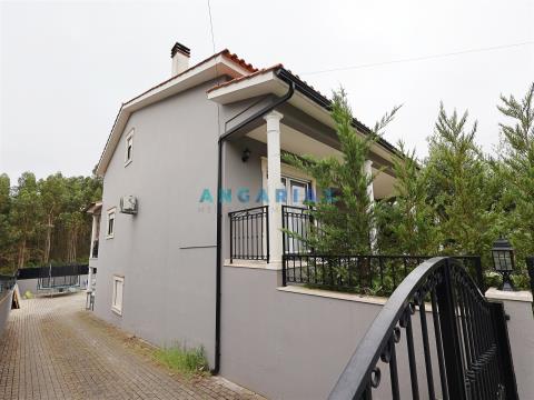 ANG1089 - T3+3 House for Sale in Arrabal, Leiria