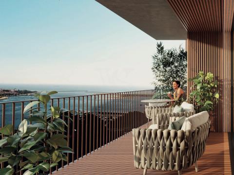 Apartamento T4 de Luxo  c/ varanda  de 16 m2- The YARD (Jardins d´Arrábida)