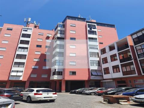 Apartamento T3 - PENTHOUSE em Sacavém