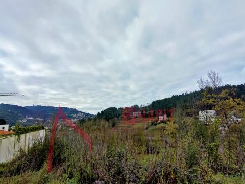 Plot of land for construction with 743.45m2 for sale in S. Mamede, Braga