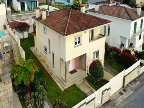 Proprietà esclusiva: Villa di lusso a Nogueira, Braga  Siamo entusiasti di presentare questa magnifi