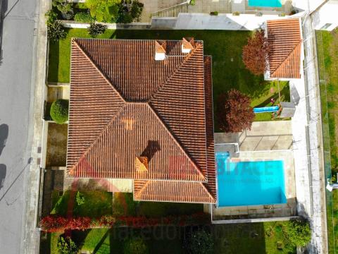 Propiedad Exclusiva: Villa de Lujo en Nogueira, Braga  Nos complace presentar esta magnífica villa T