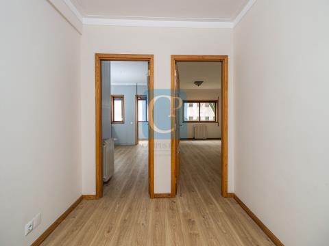 3 bedroom apartment in the center of Gaia