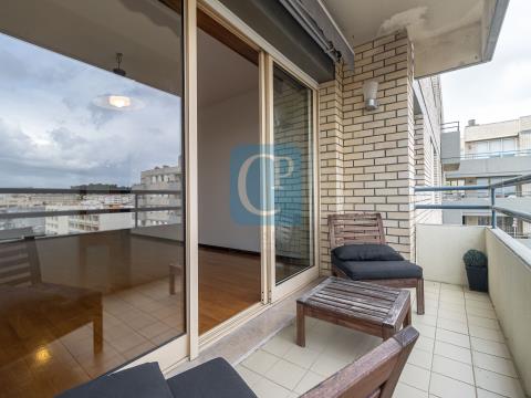 3 bedroom apartment with balcony in Senhora da Hora