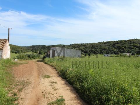 Fantastic piece of land for construction and investment in tourism in Bensafrim