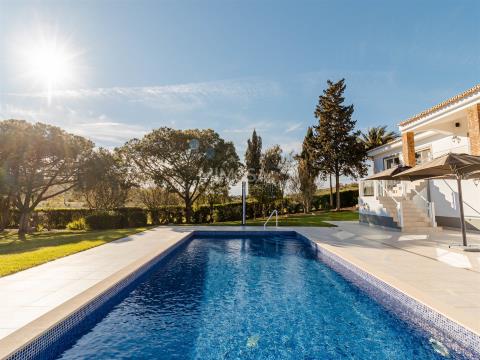 Luxury country house with pool and guesthouse close to the beaches of Carvoeiro and Ferragudo