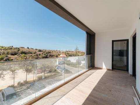 Modern luxerious T3 apartment in Estômbar, short distance from the beaches