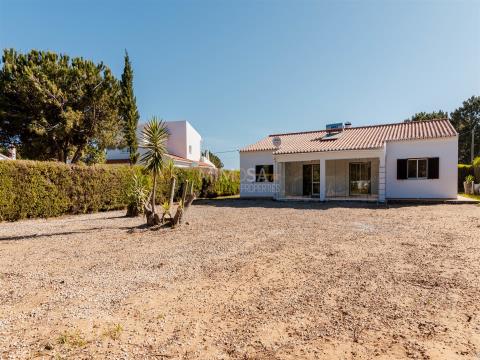 Impeccable Villa with 3 Bedrooms in Vale da Telha - Next to the Beaches