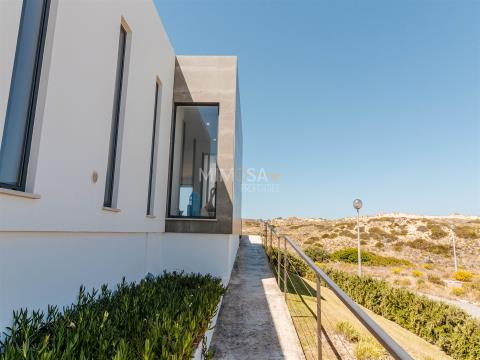 Minimalistische villa met 3 slaapkamers nabij het strand in Carrapateira - innovatief ontwerp
