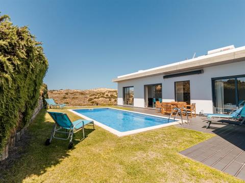 Villa minimaliste de 3 chambres près de la plage à Carrapateira - Design innovant