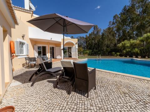 4 bedroom villa on golf course - Portimão