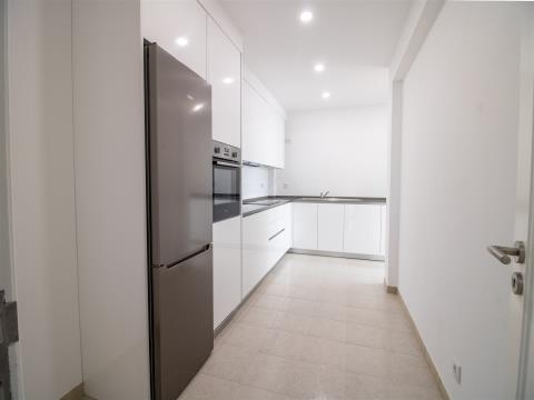 Renovated 3 bedroom apartment near the center