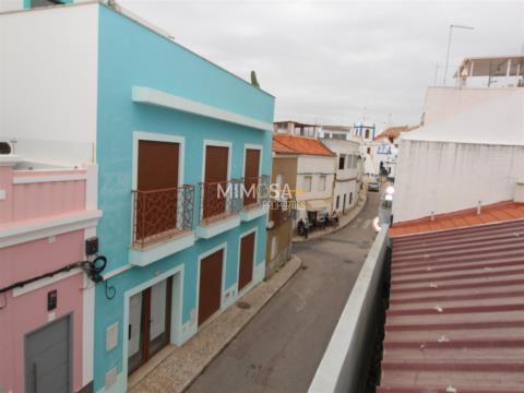 Well located three bedroomed house in centre of Alvor with sea view