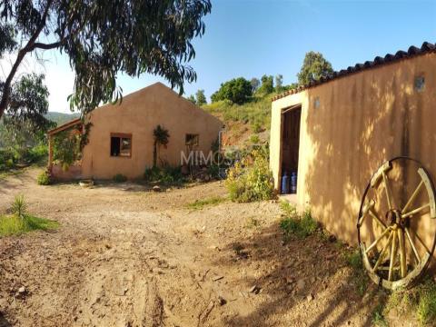 3 bedroom farm in Marmelete, Monchique, with 13 hectares and house