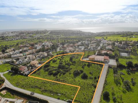 Magnificent land for housing construction in prime area of the city